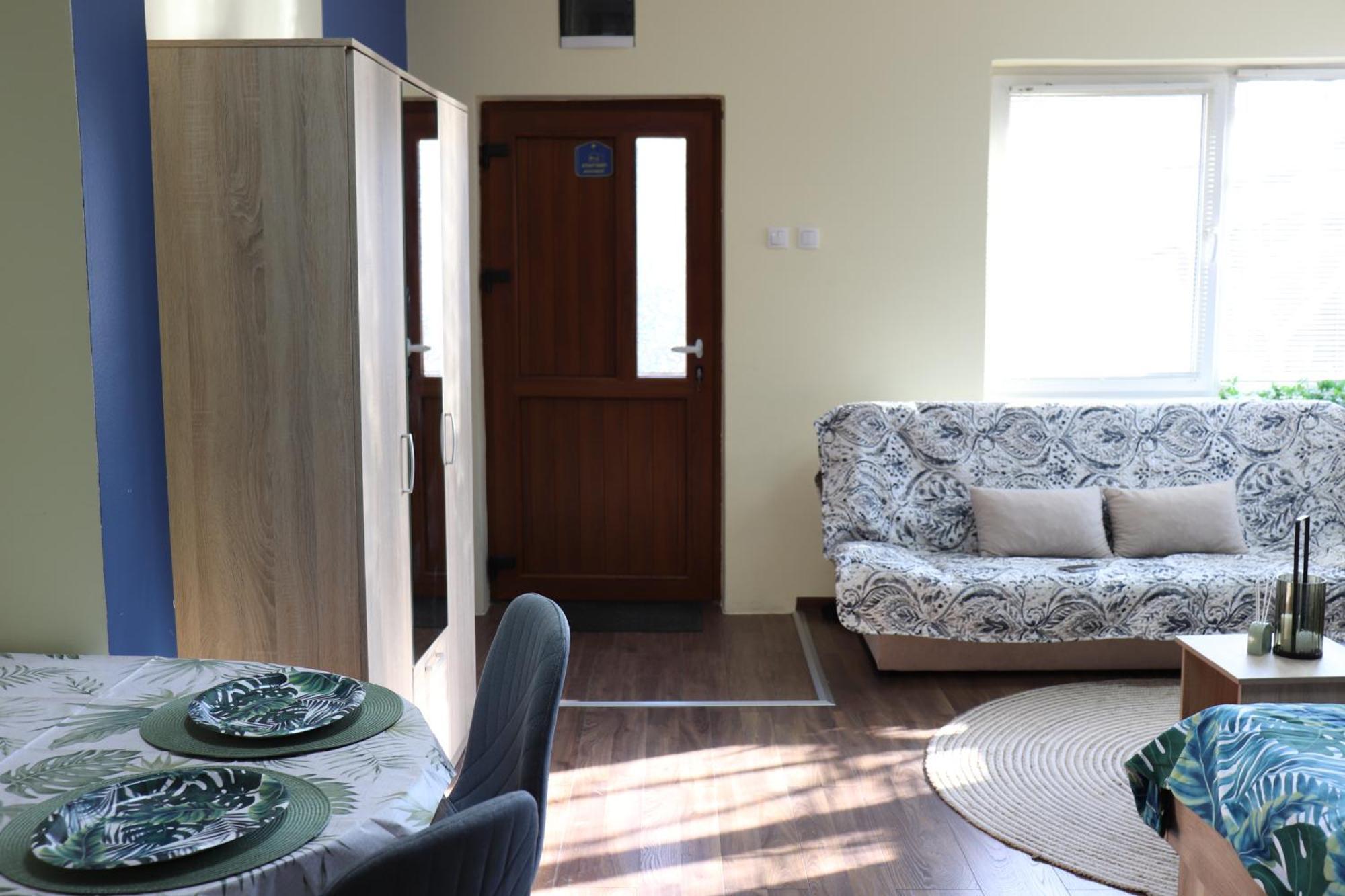 Center Apartment Dunja Subotica Bagian luar foto
